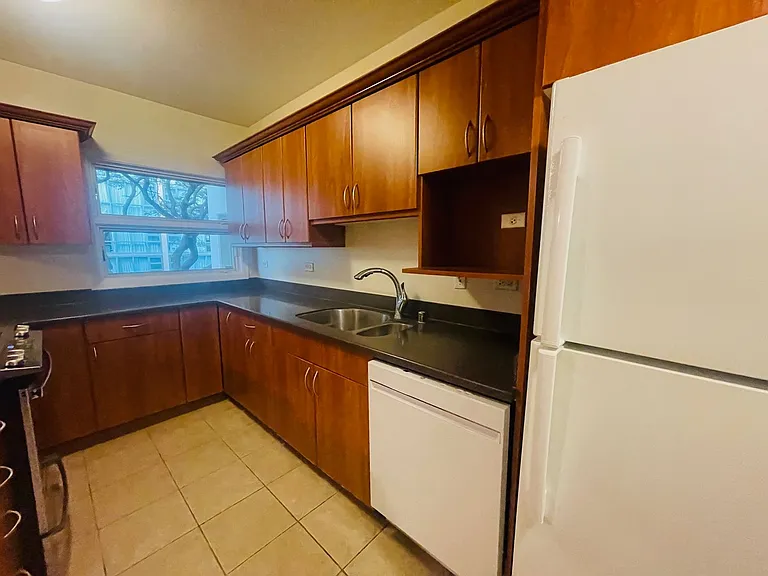 21 Craigside Pl #4C — Photo 11