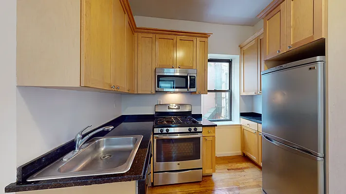 Rented by Bond New York | media 15