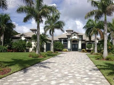 854 W Cape Estates Cir, Cape Coral, FL, 33993