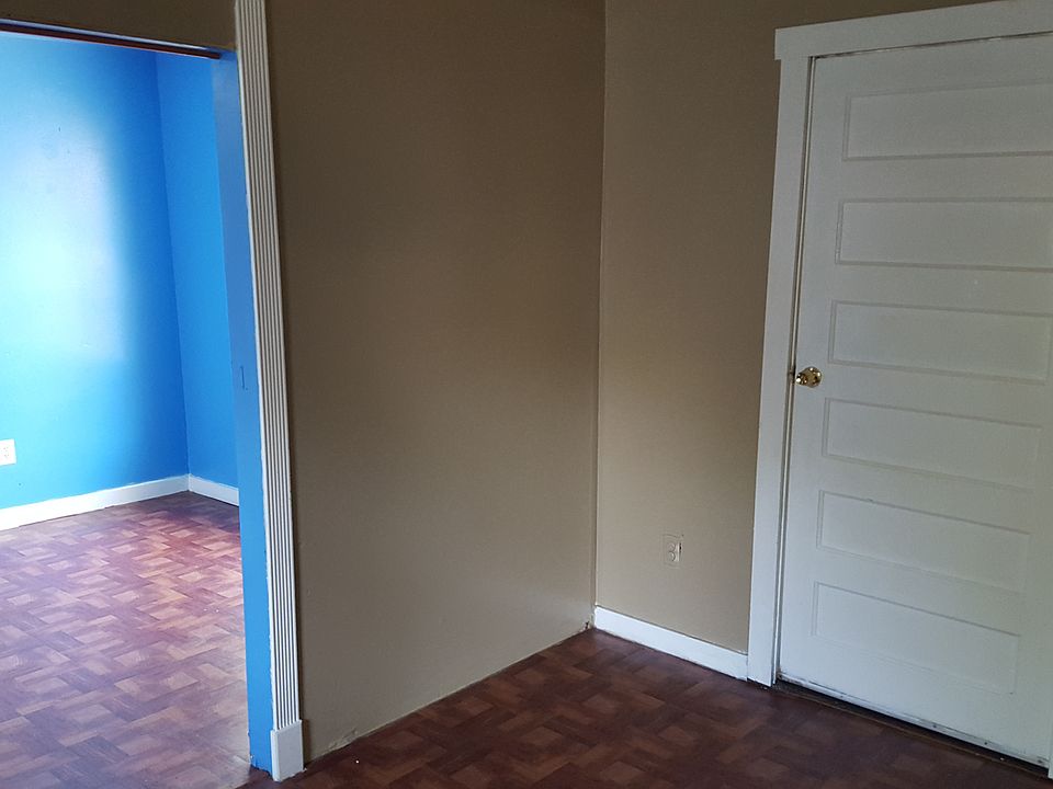 1st image of 319 SW 29th St