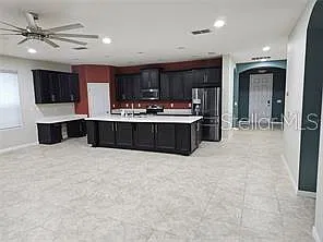 3 bed, 2.0 bath, 1877 sqft, $2,500 — Photo 3