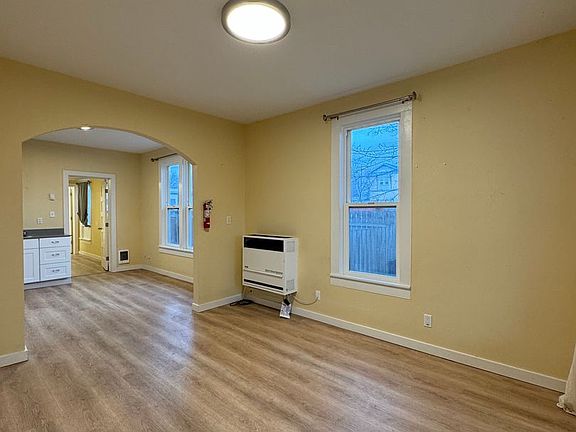 3rd image of 707 E 7th Ave