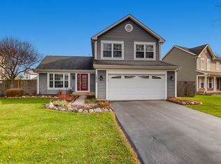 1075 Clover Hill Ln, Elgin, IL 60120