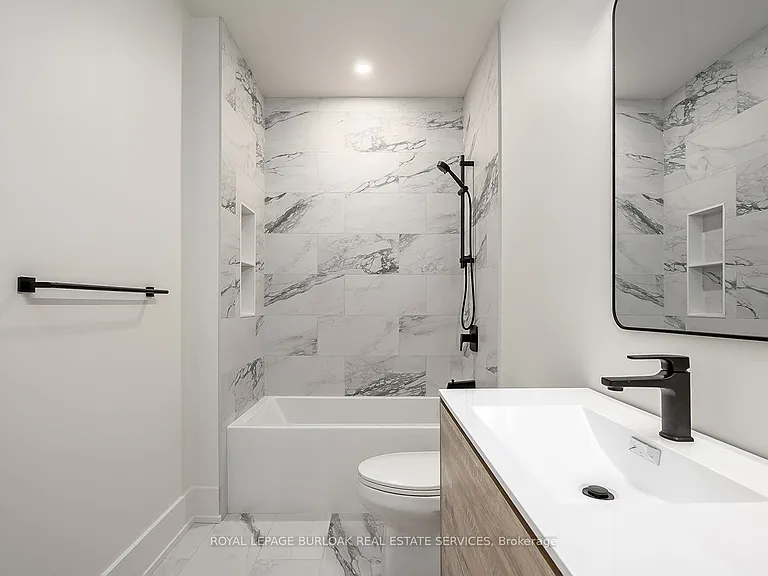 284 Wilson St E #201 — Photo 15