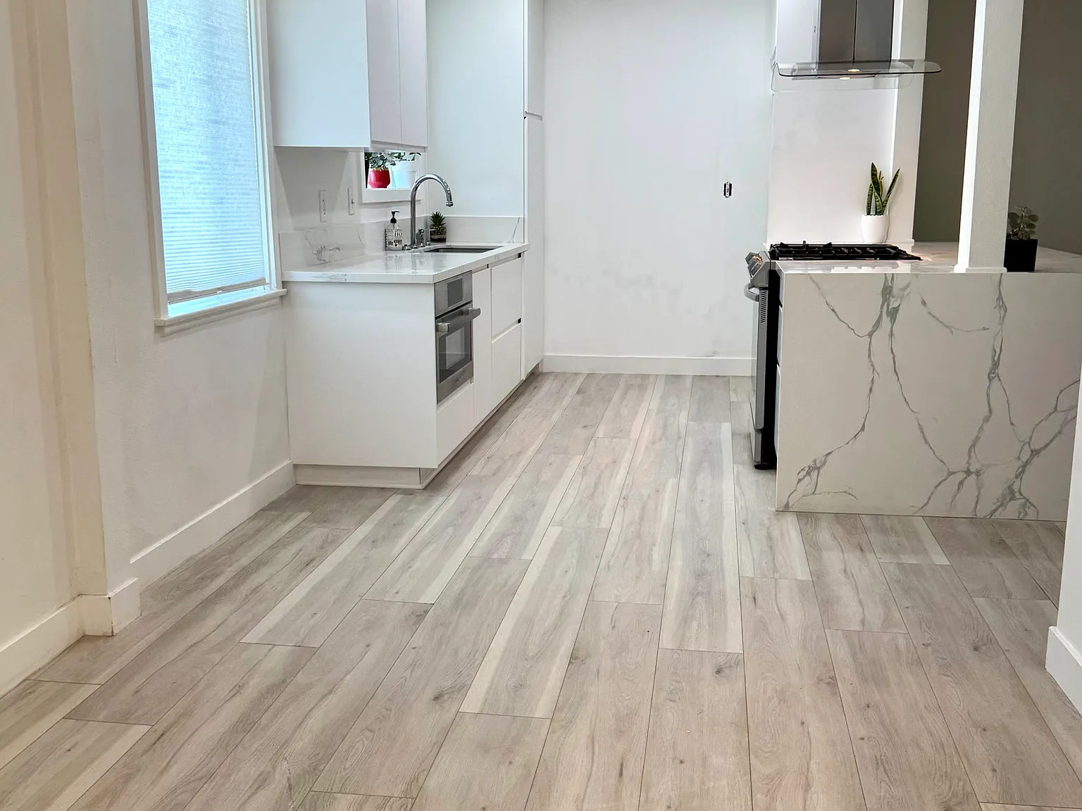 5 bed, 2004 sqft, $3,800 — Photo 4
