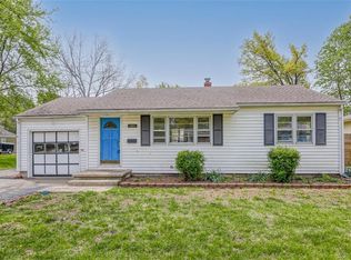 1005 Dewey St, Grandview, MO 64030