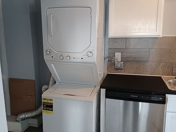 3rd image of 1020 Prospect Ave #3S