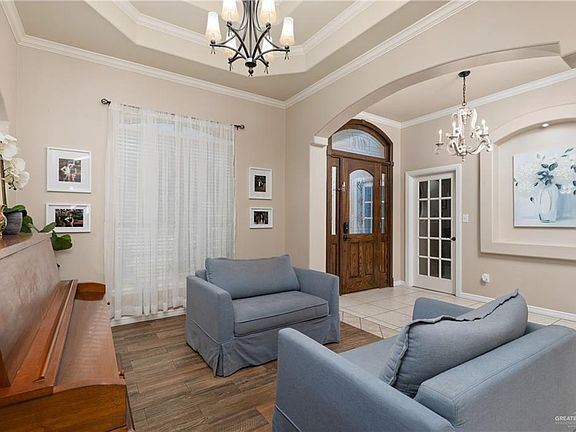 4th image of 4118 Gyr St