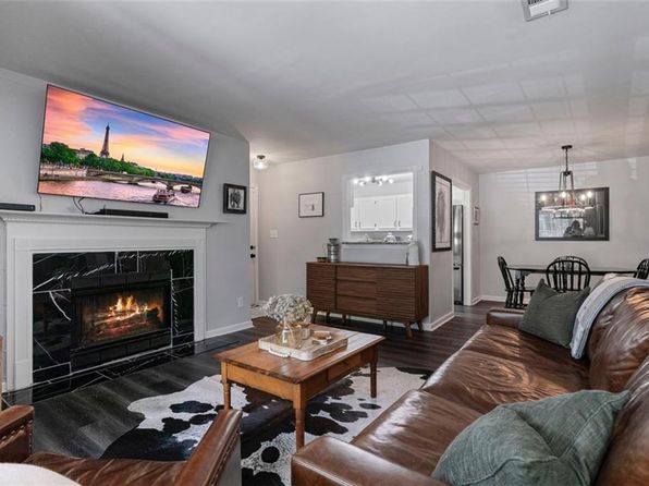 401 Berkeley Woods Dr, Duluth, GA 30096