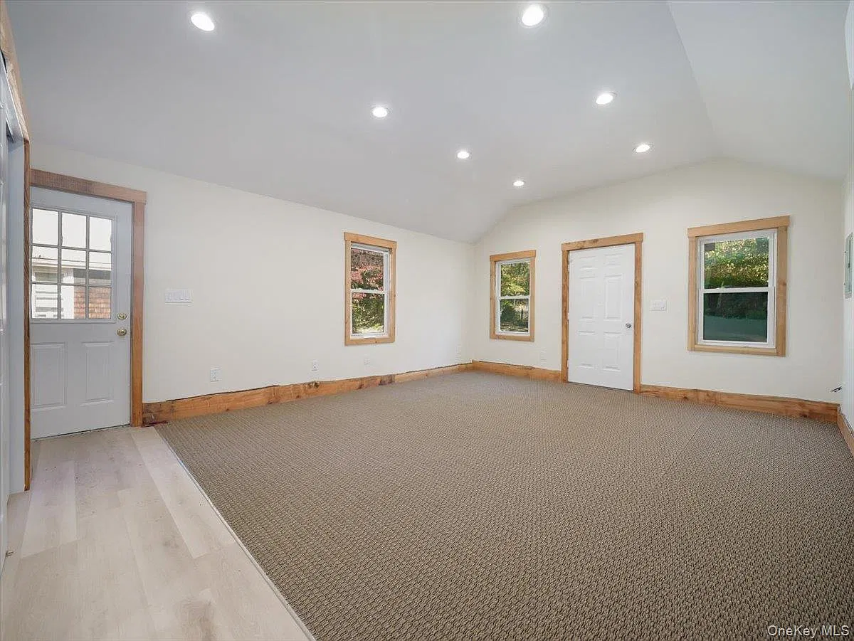 Studio, 1.0 bath, 400 sqft, $2,200 — Photo 3