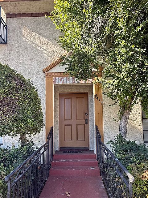 1st image of 8437 De Soto Ave