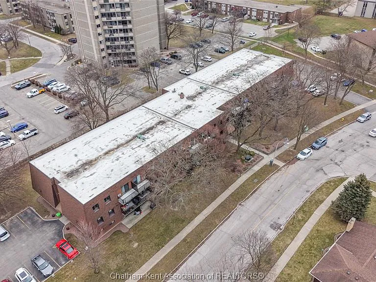225 Campus Pkwy #117 — Photo 35