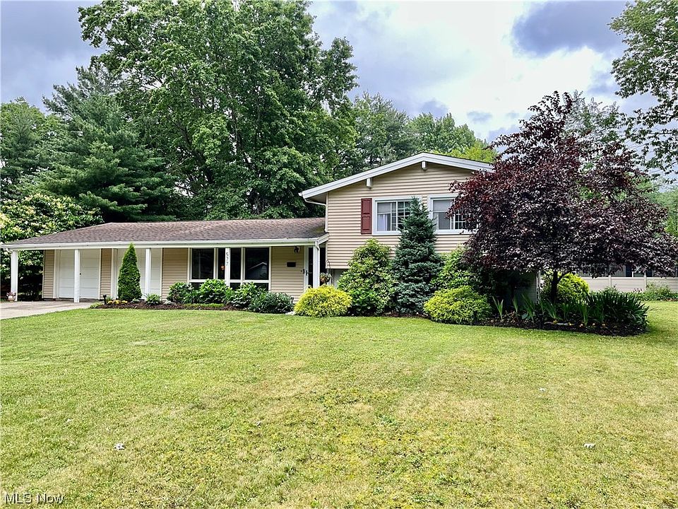 1st image of 577 Edinborough Dr