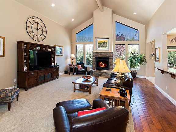 2nd image of 1094 Rocky Terrace Dr