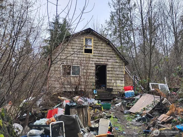 611 E Daniels Road, Shelton, WA 98584