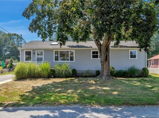 35 Prospect St, Old Lyme, CT 06371