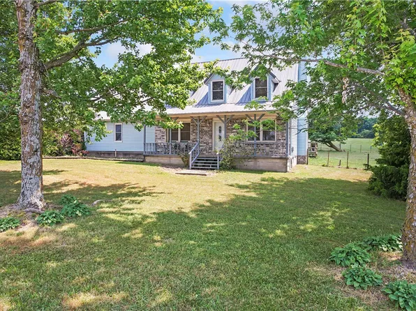 27694 Longview Ln, Seligman, MO 65745