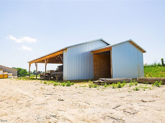 3rd image of 3825 Pryor Rd