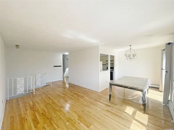 147-39 71 Avenue #2a, Kew Garden Hills, NY 11367