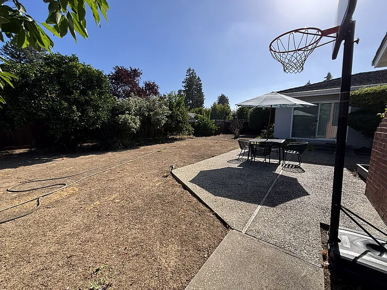 1405 Marinovich Way — Photo 14