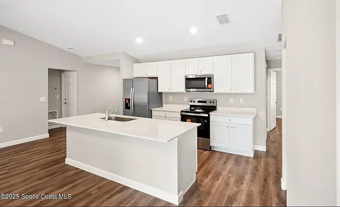 1011 Webster Road Southeast - 1 — Photo 2