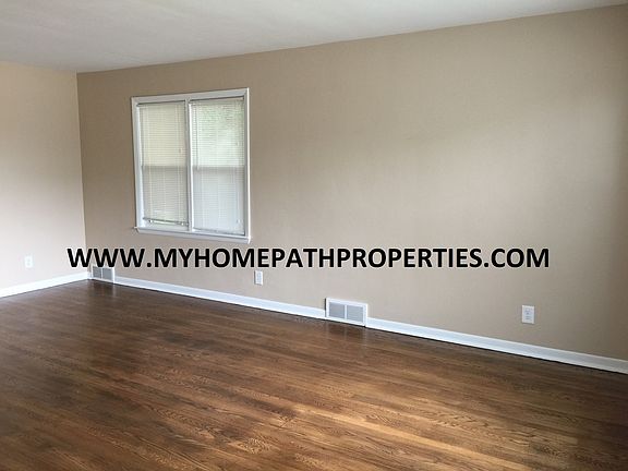 4th image of 818 E Moreland Blvd