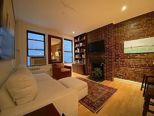1st image of 3 Weehawken St APT 3B