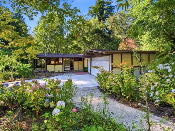 110 Maywood Dr, Boulder Creek, CA 95006