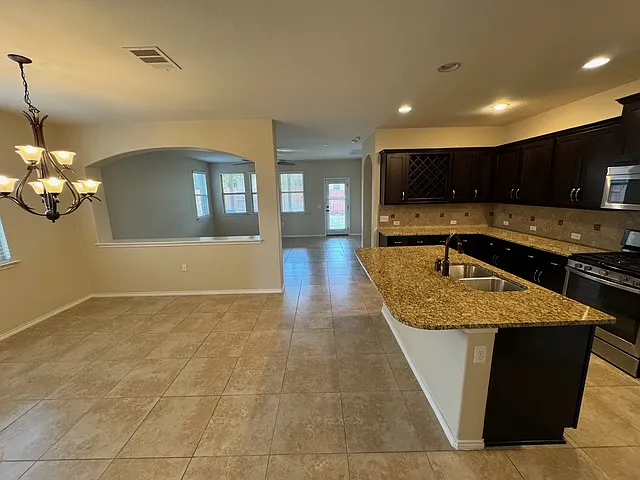 9417 Sawyer Fay Ln — Photo 5