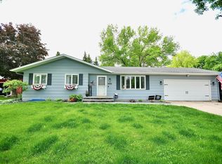 1544 22nd Ave S, Fargo, ND 58103