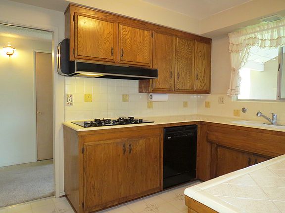 3rd image of 18624 Calahan St