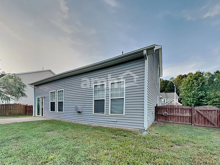 1606 Hayesville Dr — Photo 22