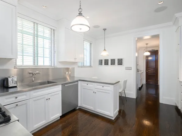 115 East 67th Street image 15 of 28