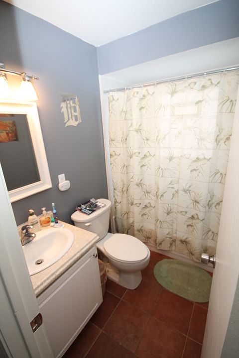 1st image of 20492 Roscommon St