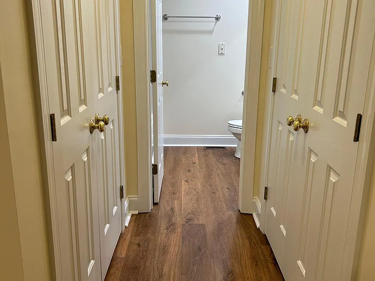 215 Laurel Hill Dr — Photo 11