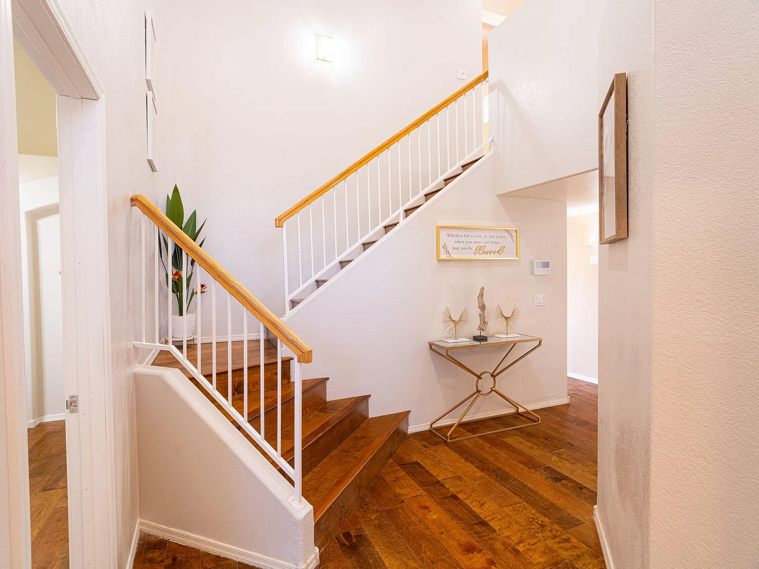 4 bed, 4.0 bath, 2827 sqft, $901 — Photo 3