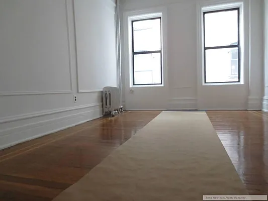 Rented by Bond New York | media 31