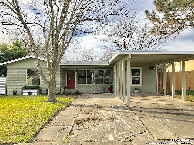 1st image of 450 Adrian Dr