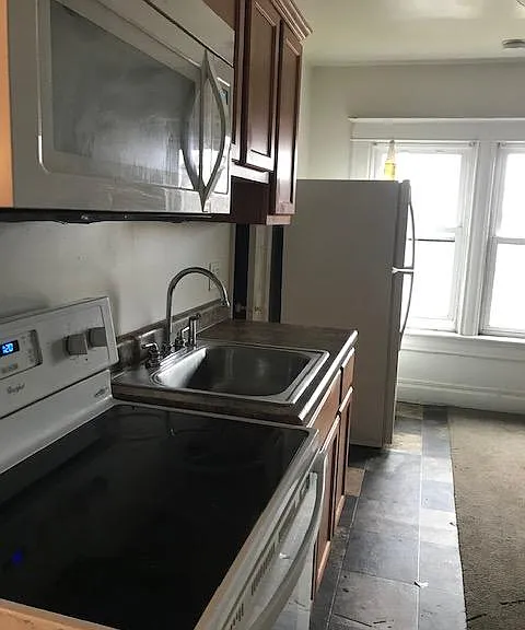 907 Washington St #D — Photo 3