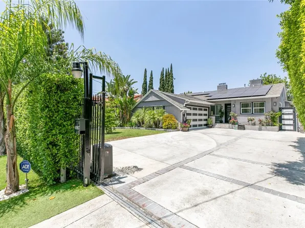 15409 Wyandotte St, Van Nuys, CA 91406