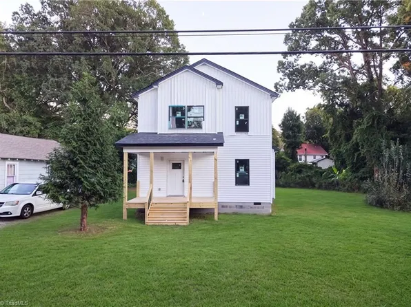 207 Carolina Ave, Thomasville, NC 27360