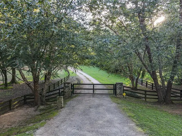 683 Duck Thurmond Rd, Dawsonville, GA 30534