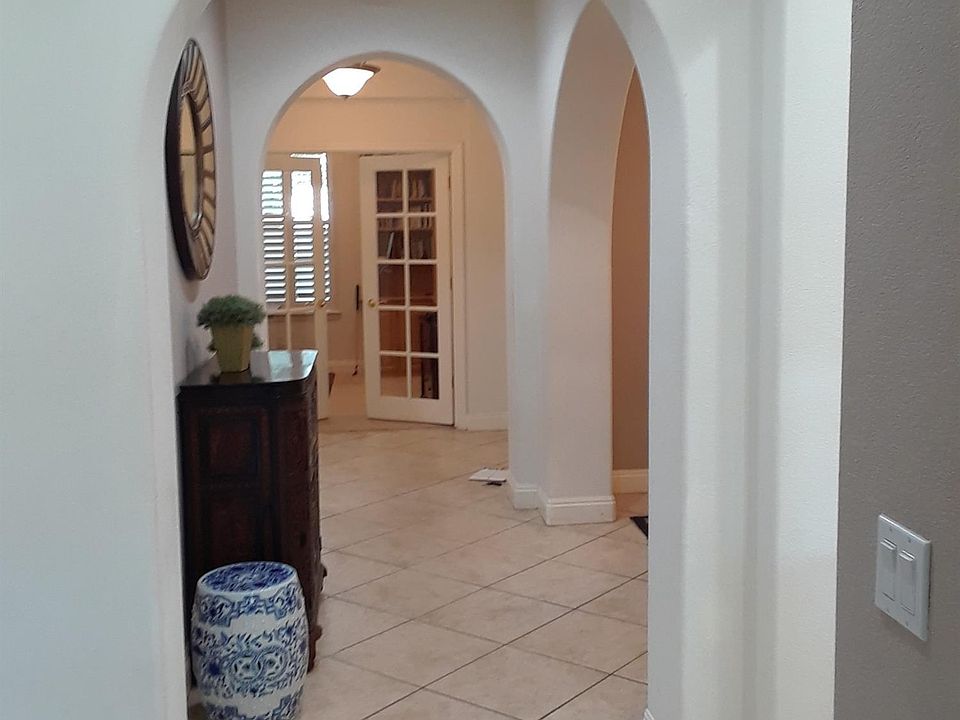 1st image of 150 Montilla Cir