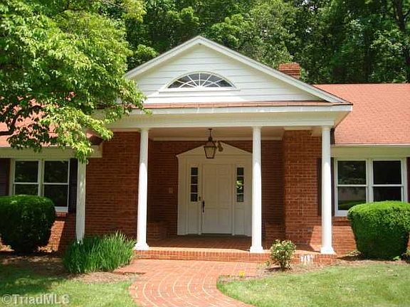 2nd image of 5455 Woodcliff Dr