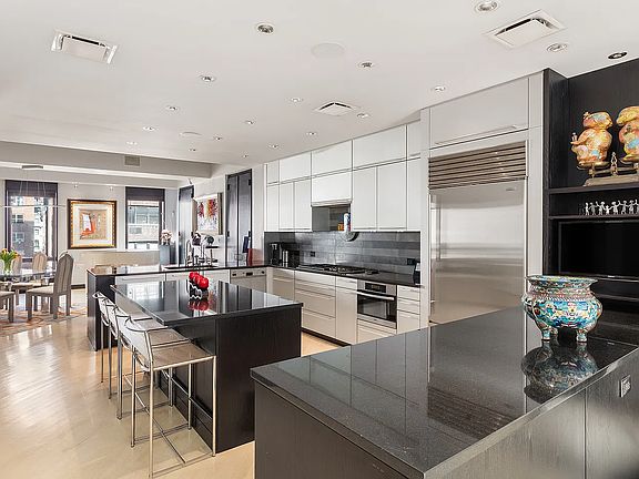 2nd image of 23 Park Ave #4NS
