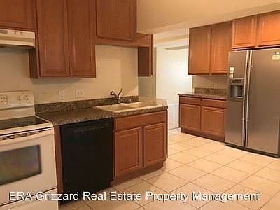 2nd image of 30820 Glenn Dr