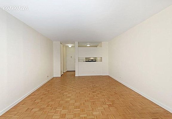 5th image of 145 E 48th St APT 8E