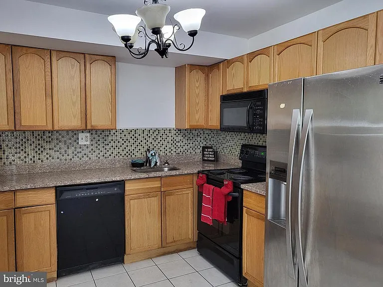 17 Roberts Pl — Photo 6