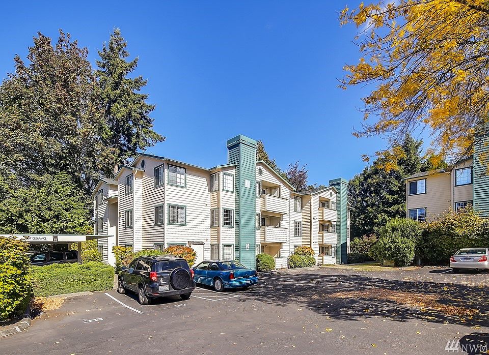 1st image of 17624 1st Ave S #201