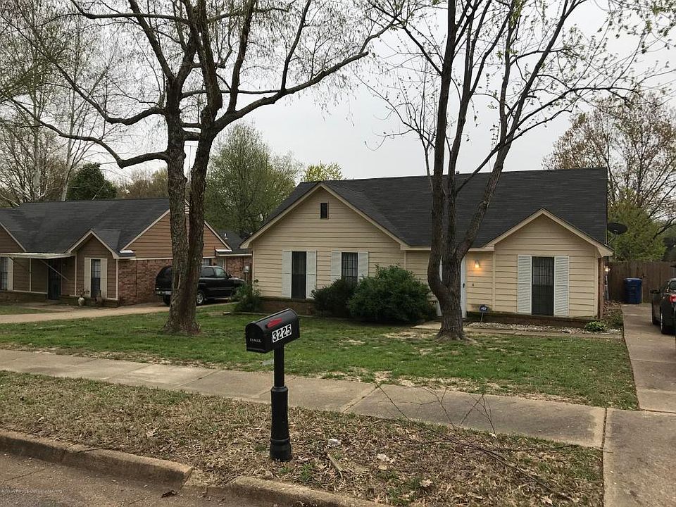 1st image of 3225 Briarwood Dr